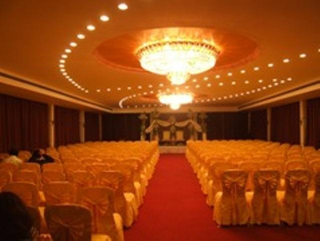 The Shelton Grand Hotel Bangalore Exterior foto